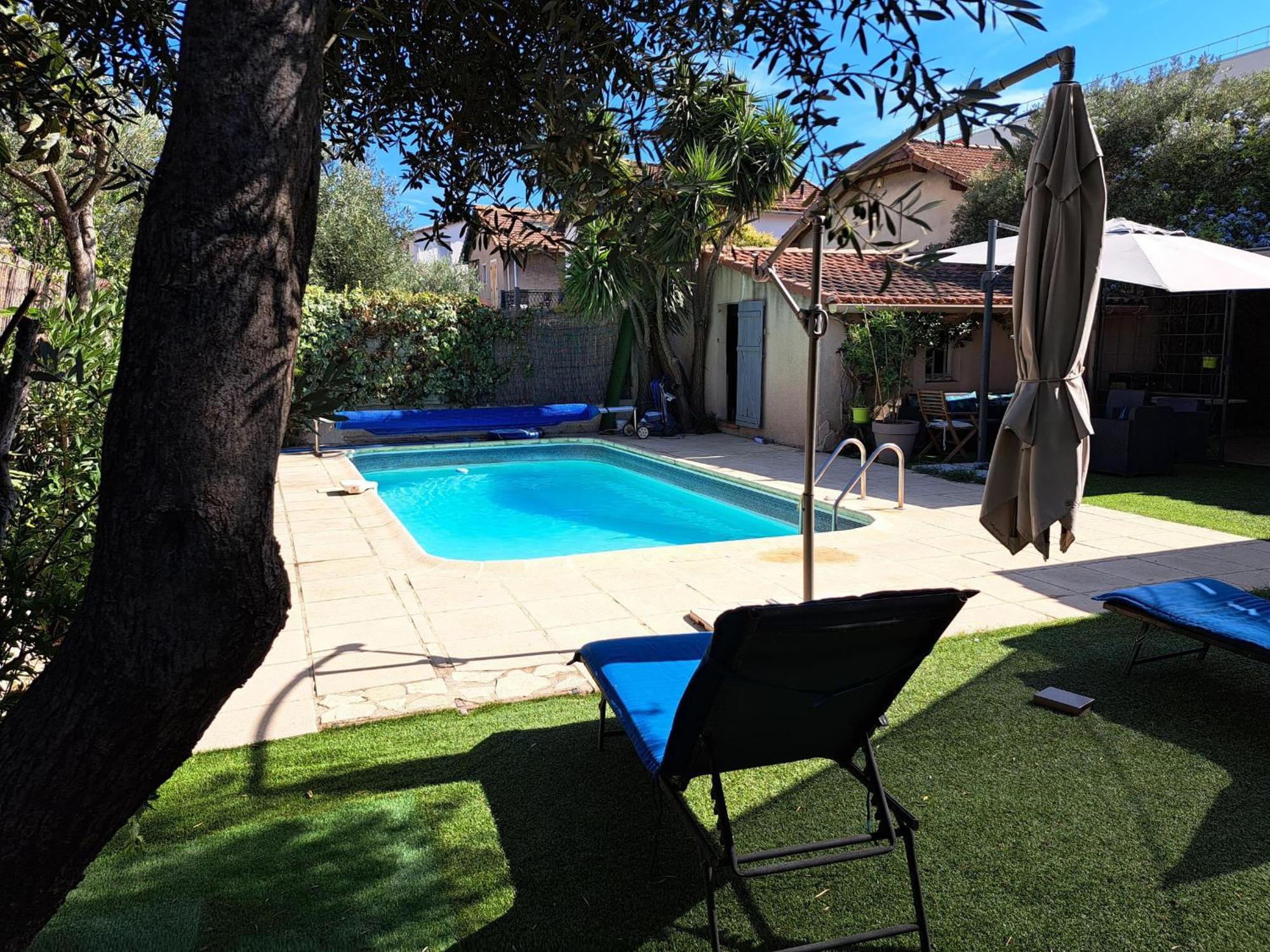 Chez J-jm Homestay Marseille